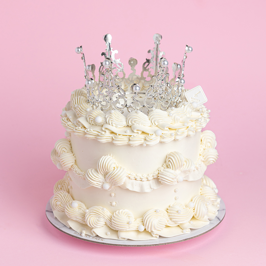 Vintage Princess Crown Cake