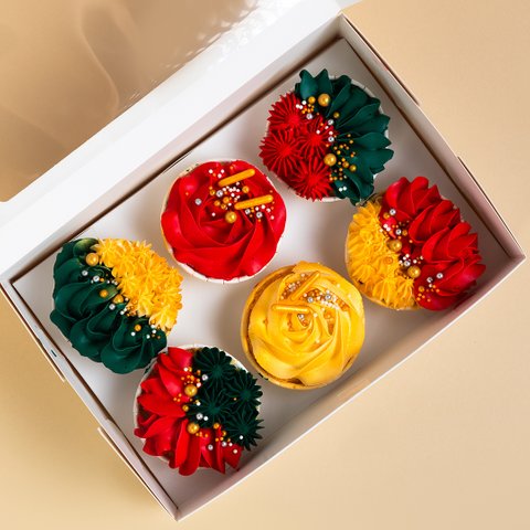 Golden Joyeux Christmas Cupcakes [Christmas Special]