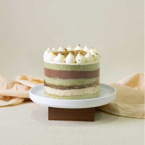 Pistachio Chocolate Victoria Naked Cake