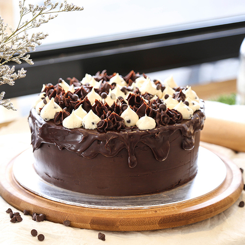 Chocolate Cookie-dough Cake 2