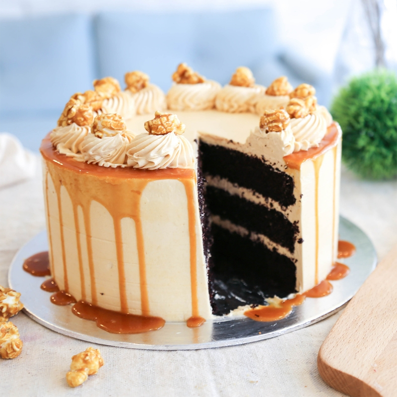 Most Delicious Salted Caramel Chocolate Cake Baking Lesson