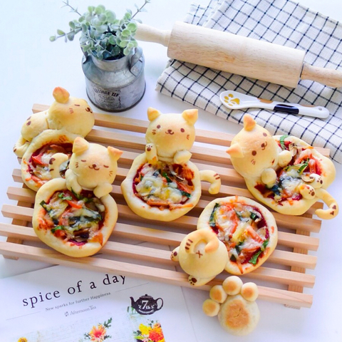 Kawaii Kitty Pizza (Little Miss Bento) 2