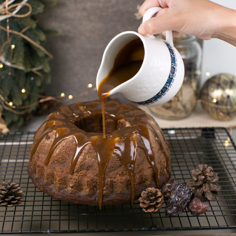 Sticky Date Bundt (Christmas Special!) 4