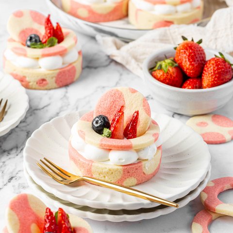 Strawberry Polka Dot Tartlets 13